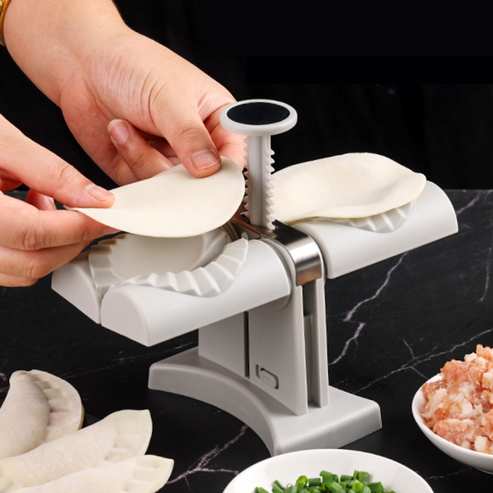 Dumpling Machine in action